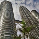Vue des tours jumelles de Petronas à Kuala Lumpur