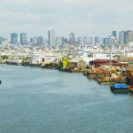 Paysage urbain avec un port