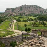 Vue panoramique des ruines et du paysage