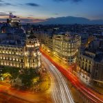 Vue aérienne de Madrid illuminée la nuit