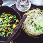 découvrez la richesse et la diversité de la cuisine indienne, un véritable voyage des sens à travers des épices aromatiques, des plats savoureux et des recettes traditionnelles. que vous soyez novice ou expert, plongez dans cet univers culinaire fascinant et apprenez à préparer des mets emblématiques tels que le curry, le biryani et le naan.