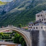 découvrez la beauté intemporelle des villages médiévaux, où l'histoire et l'architecture se mêlent pour offrir un voyage fascinant à travers le temps. explorez des ruelles pavées, des châteaux majestueux et des paysages pittoresques, tout en plongeant dans l'atmosphère unique de ces trésors du patrimoine.