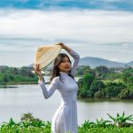 découvrez le dai pai dong, un concept culinaire emblématique de hong kong, où l'authenticité des plats de rue rencontre l'ambiance conviviale. savourez des spécialités locales préparées sous vos yeux dans une atmosphère unique, alliant tradition et modernité.