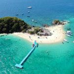 découvrez les plages paradisiaques de koh tao, une île thaïlandaise réputée pour ses eaux cristallines, ses récifs coralliens et son ambiance tranquille. que vous souhaitiez plonger, vous détendre au soleil ou explorer des criques isolées, koh tao offre une expérience inoubliable pour tous les amoureux de la nature.