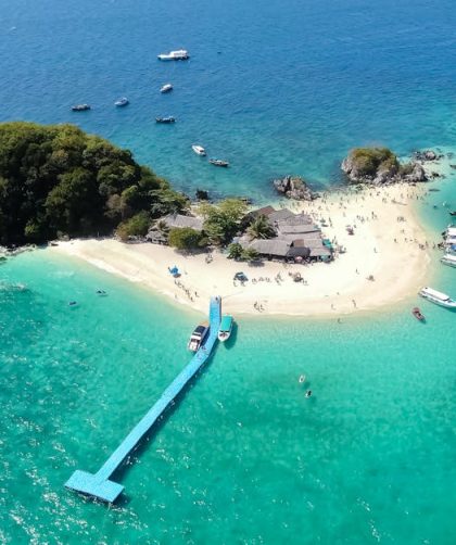 découvrez les plages paradisiaques de koh tao, une île thaïlandaise réputée pour ses eaux cristallines, ses récifs coralliens et son ambiance tranquille. que vous souhaitiez plonger, vous détendre au soleil ou explorer des criques isolées, koh tao offre une expérience inoubliable pour tous les amoureux de la nature.