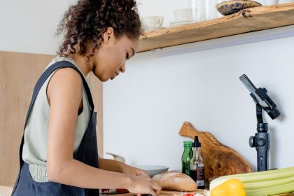 découvrez les tendances culinaires émergentes qui façonnent la gastronomie moderne, des ingrédients innovants aux techniques de préparation avant-gardistes. explorez comment la cuisine évolue pour refléter les goûts contemporains et le bien-être.