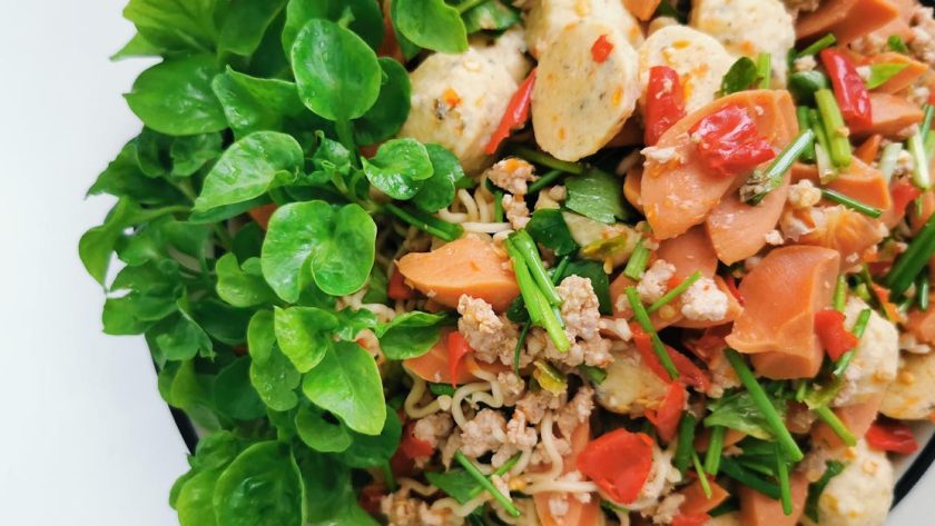 découvrez la richesse de la cuisine thaïlandaise, un mélange parfait de saveurs, d'épices et de fraîcheur. laissez-vous séduire par des plats emblématiques tels que le pad thaï, le curry vert et les rouleaux de printemps, tout en explorant les traditions et la culture gastronomique de la thaïlande.