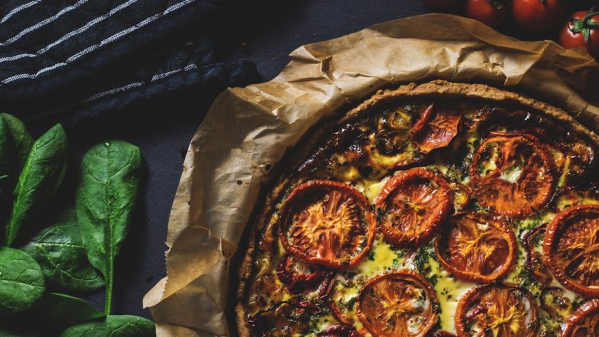découvrez notre délicieuse recette de quiche, un plat savoureux et facile à préparer. parfaite pour un déjeuner, un brunch ou un dîner, cette quiche vous séduira par son mélange de textures et de saveurs. apprenez à réaliser cette spécialité culinaire qui ravira vos convives !