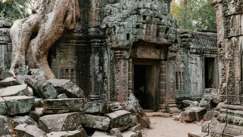 découvrez siem reap, la porte d'entrée vers les temples d'angkor et la richesse culturelle du cambodge. explorez des paysages enchanteurs, imprégnez-vous de l'histoire fascinante et savourez la délicieuse cuisine locale dans cette ville vibrante.